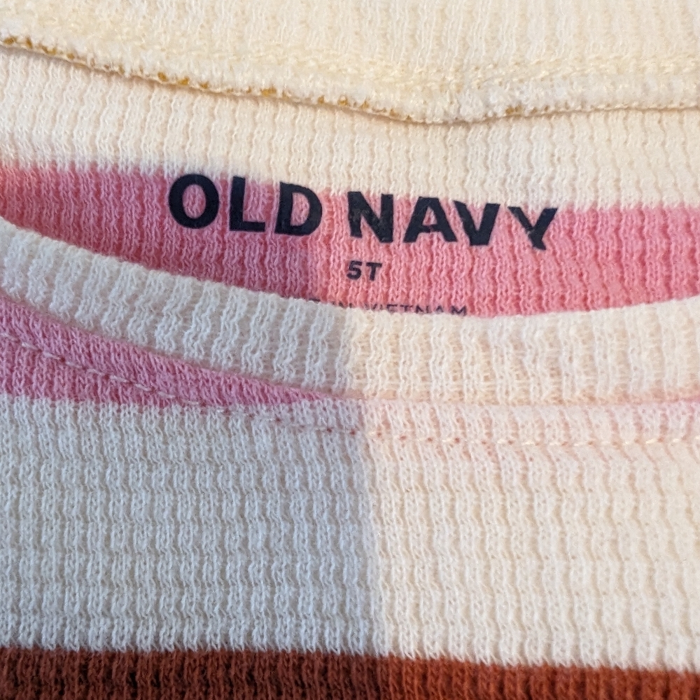 Long sleeved 5t shirt